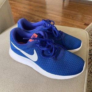 Women’s Nike’s Running Shoes